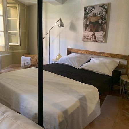 Studio Cosy Avec Deux Velos Coeur De Ville Hyeres Bagian luar foto