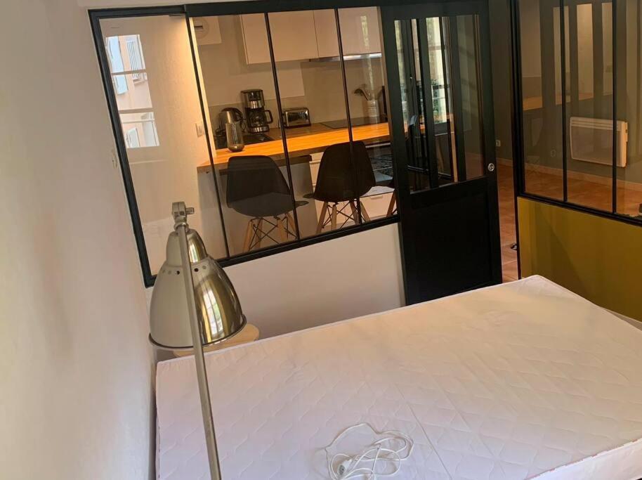 Studio Cosy Avec Deux Velos Coeur De Ville Hyeres Bagian luar foto